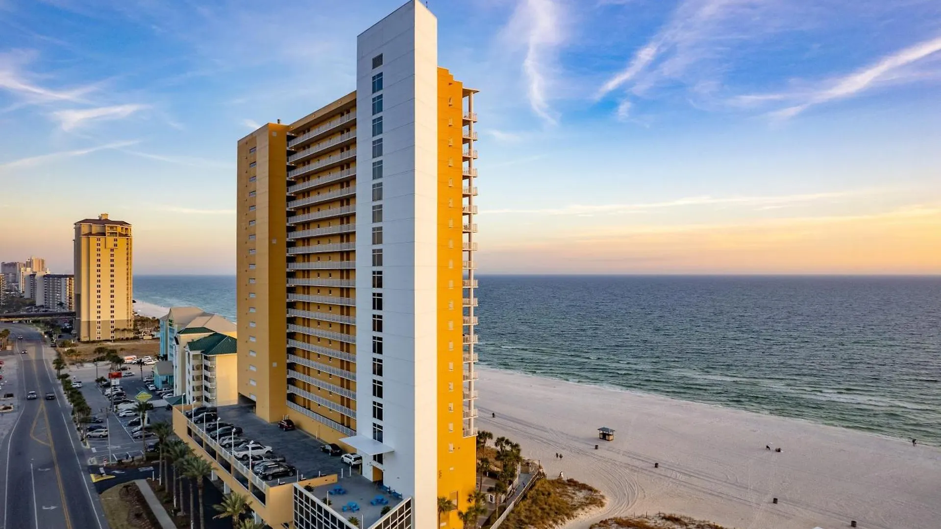 Holiday home Sunscape By Avantstay Beachfront Sweeping Views Panama City Beach