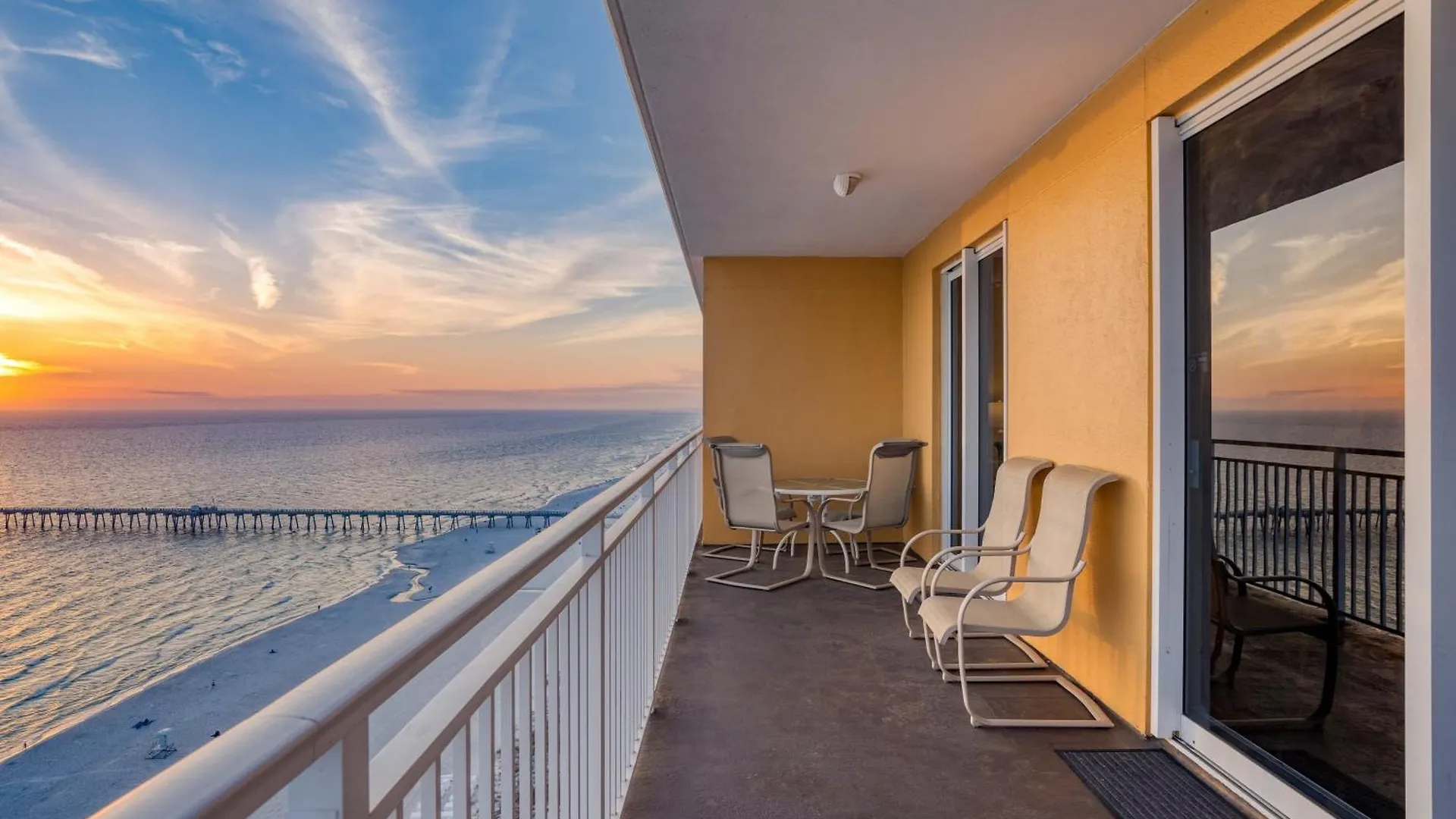Sunscape By Avantstay Beachfront Sweeping Views Panama City Beach