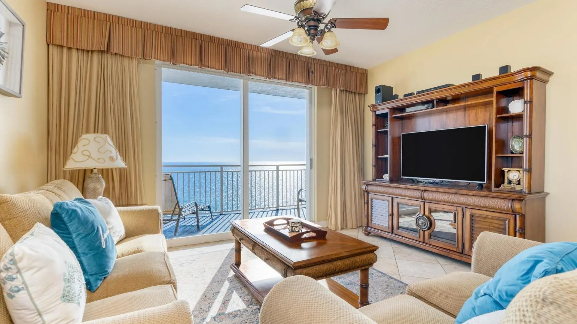 Sunscape By Avantstay Beachfront Sweeping Views Panama City Beach 0*,  United States