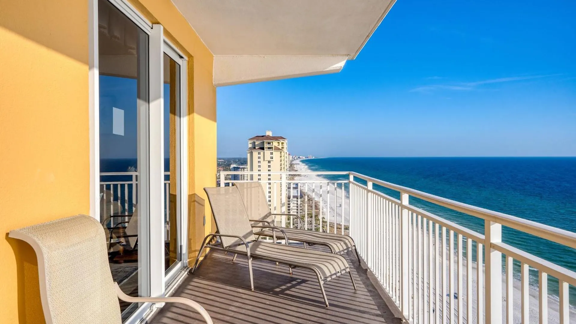 Holiday home Sunscape By Avantstay Beachfront Sweeping Views Panama City Beach United States